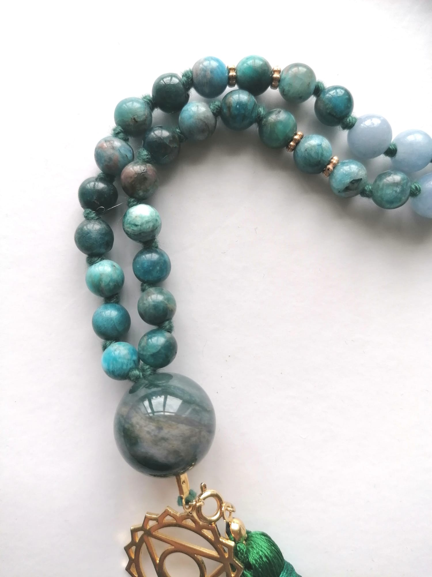 Collar de mala del chakra de la garganta