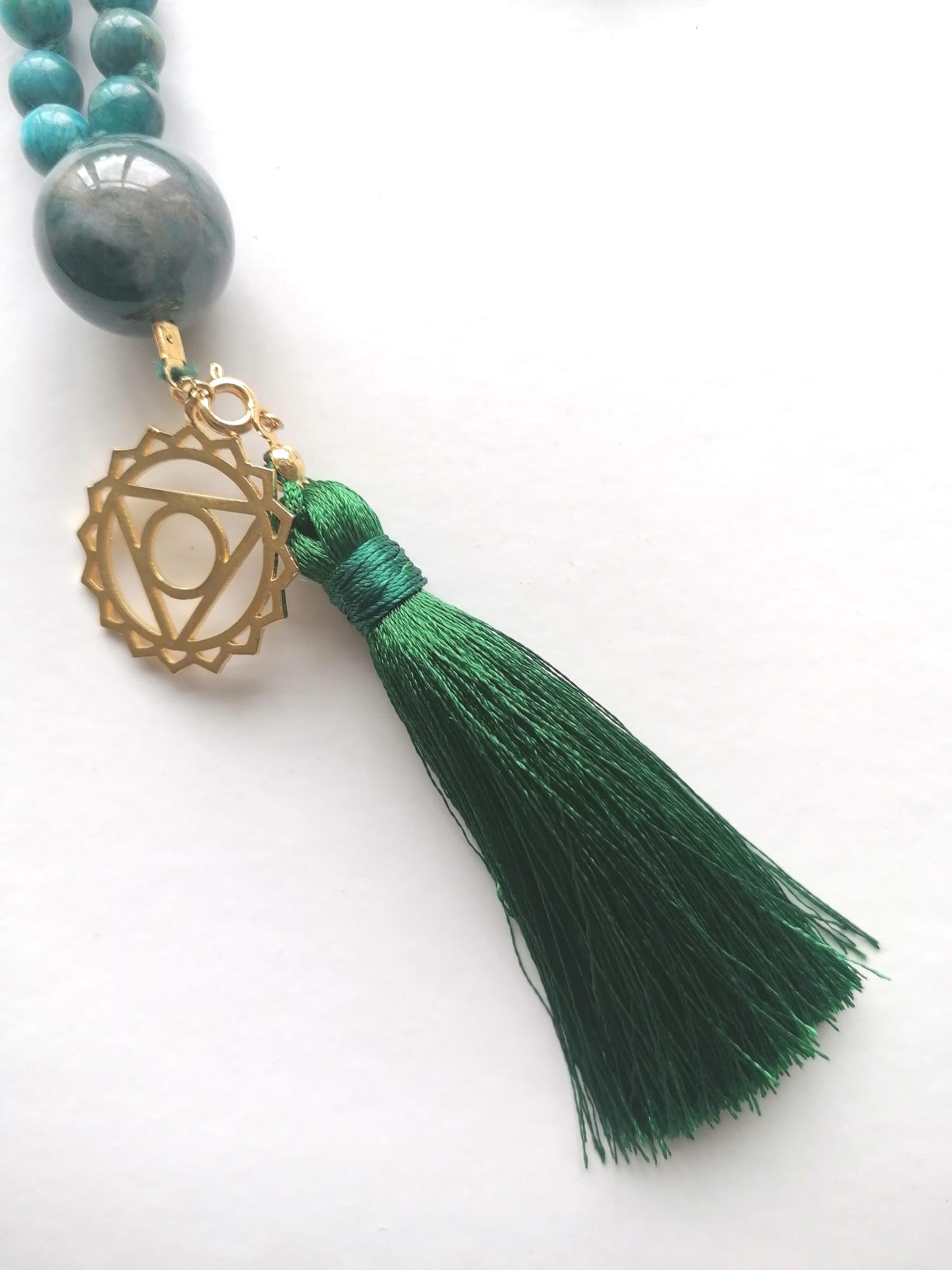 Collar de mala del chakra de la garganta