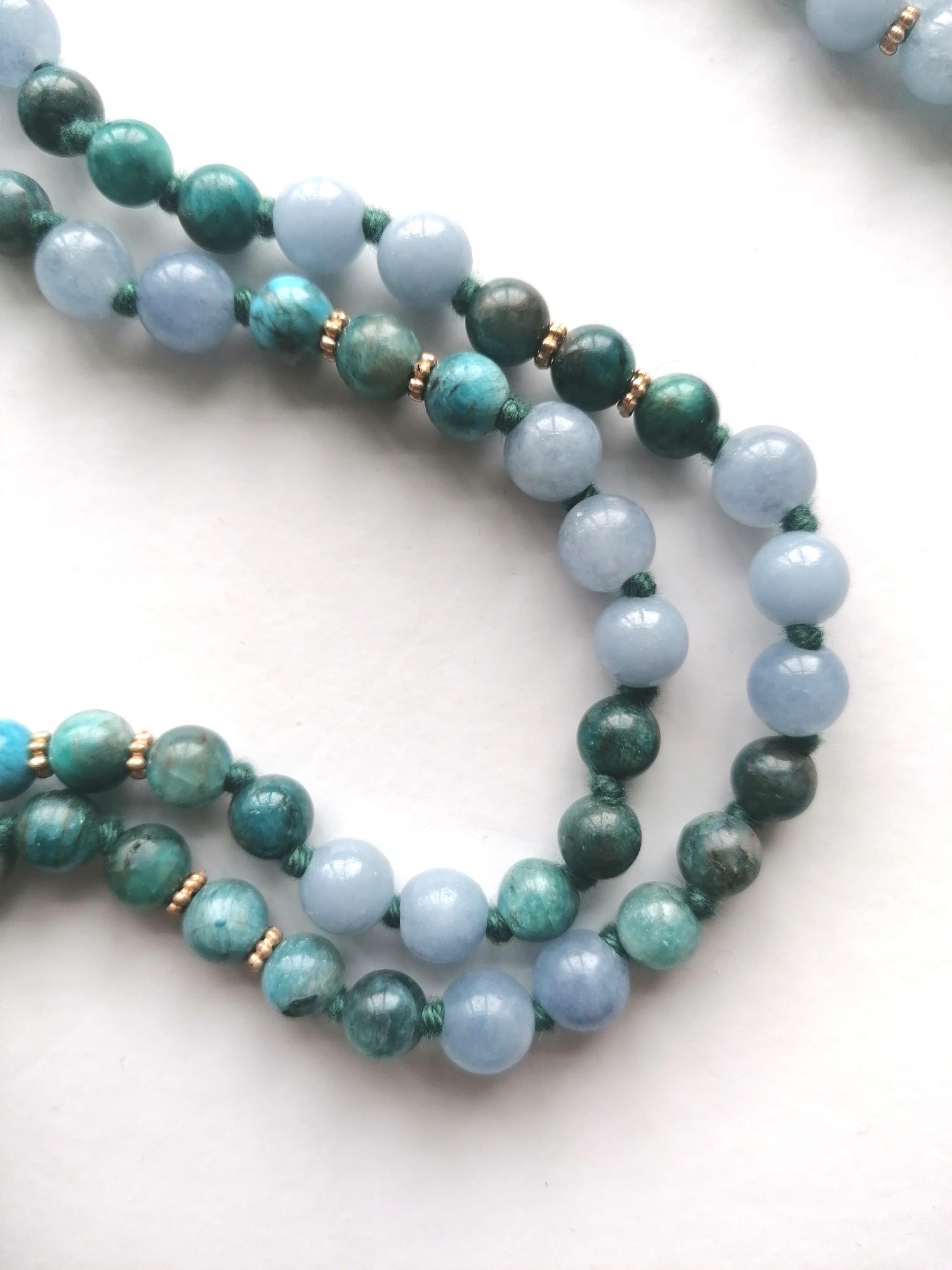 Collar de mala del chakra de la garganta