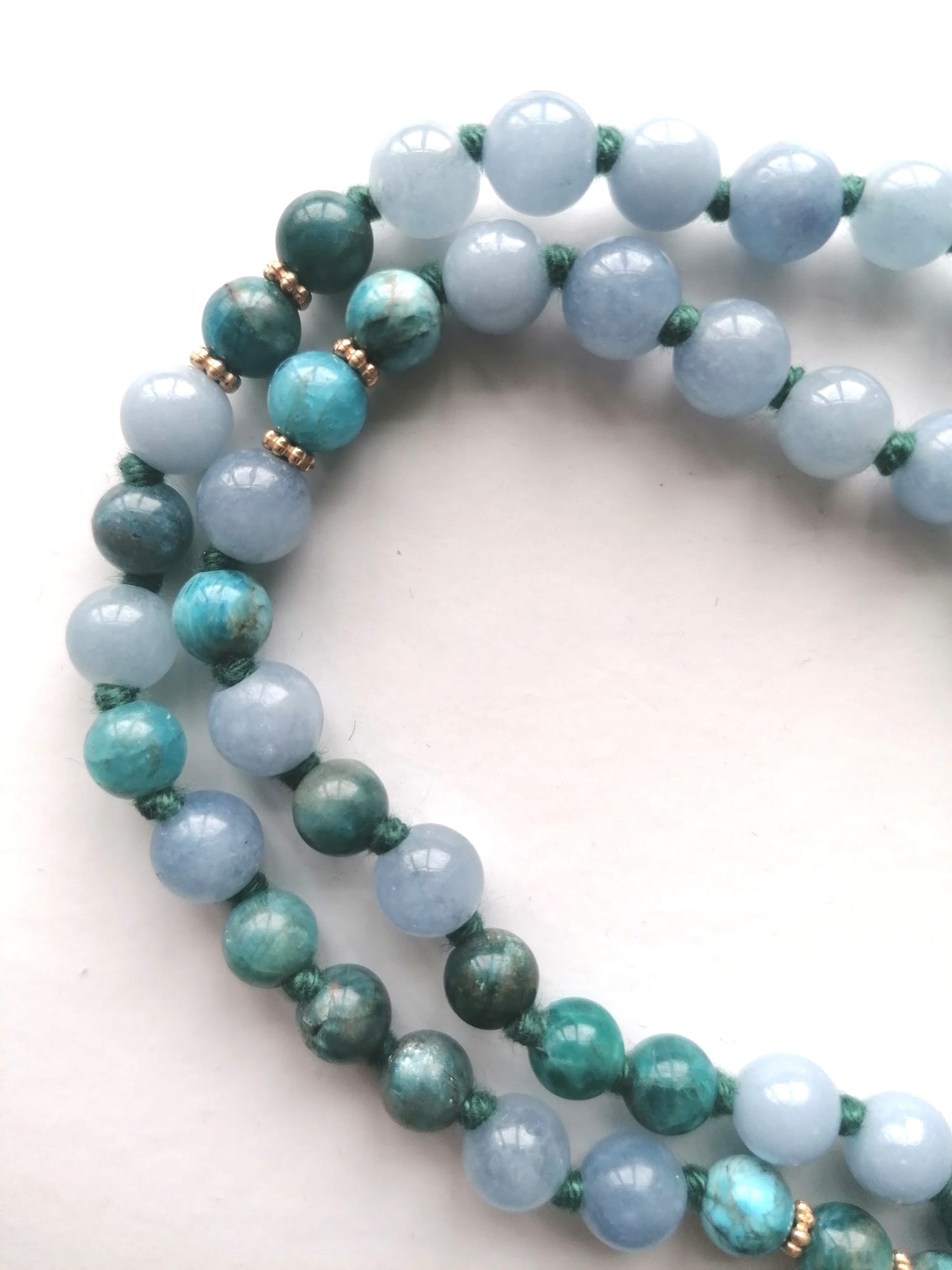 Collar de mala del chakra de la garganta