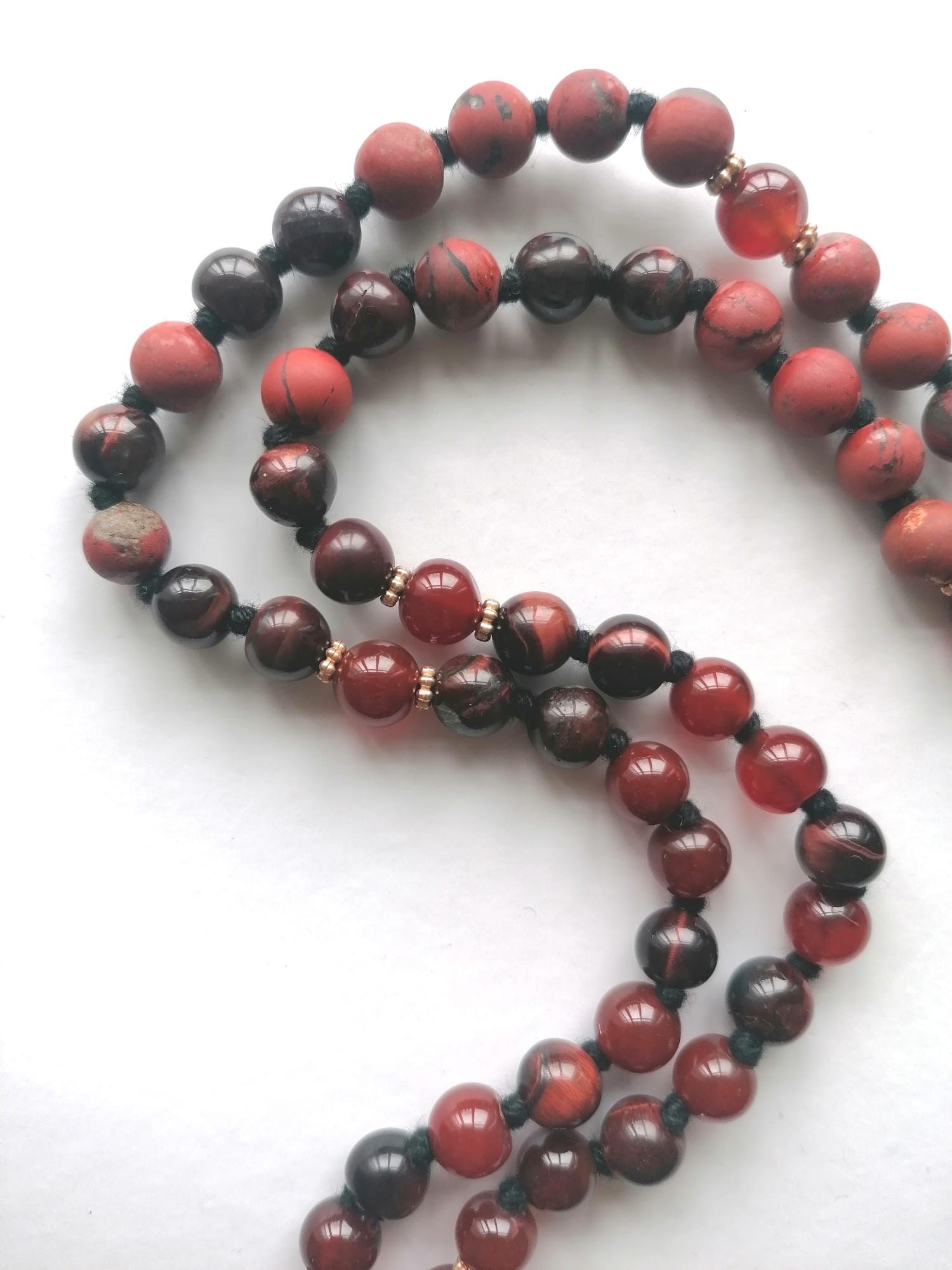 Collar mala del chakra raíz